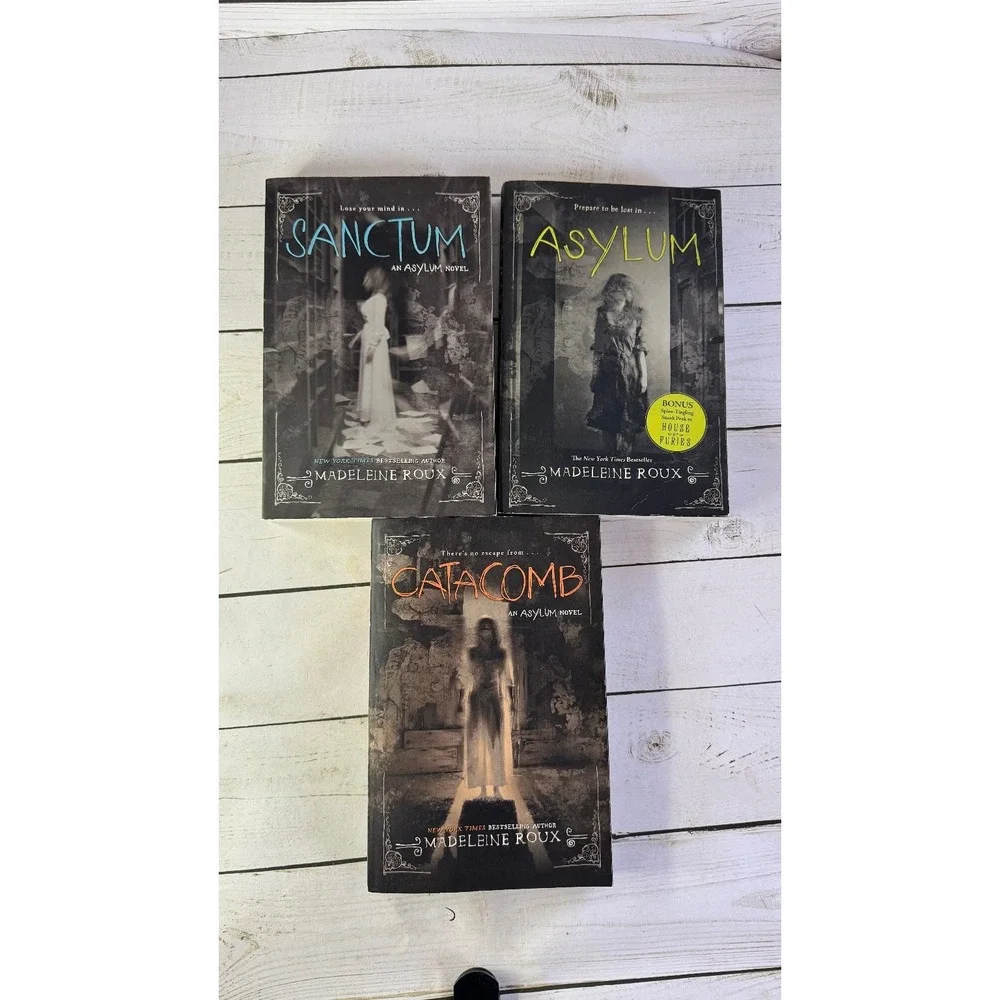 Asylum Series Books 1-3 Madeleine Roux 2014-2016 Horror Thriller HarperCollins